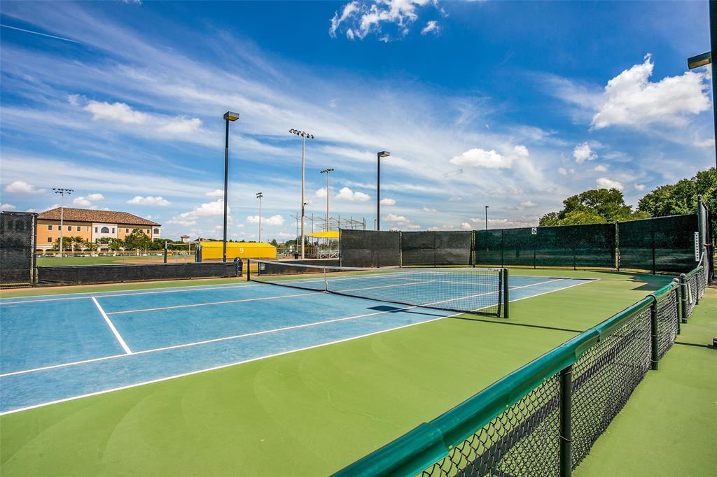 Shadowood Trail Condo - Residential