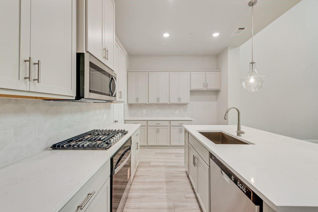 8159 Challenger Lane