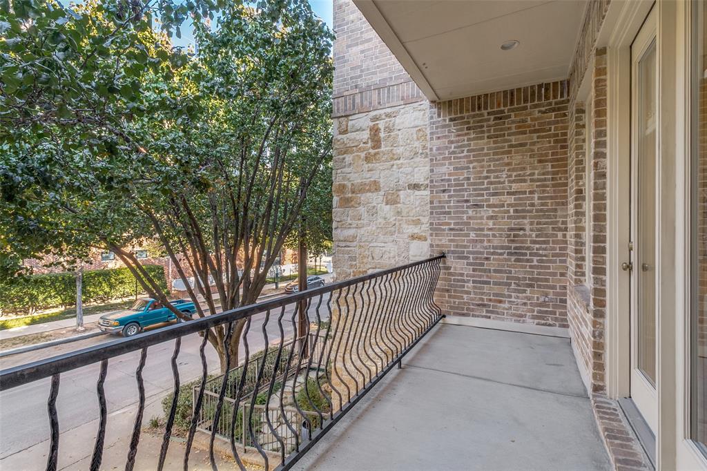 Gregory Twnhms 01 - Residential Lease