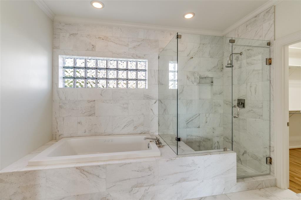 Gregory Twnhms 01 - Residential Lease