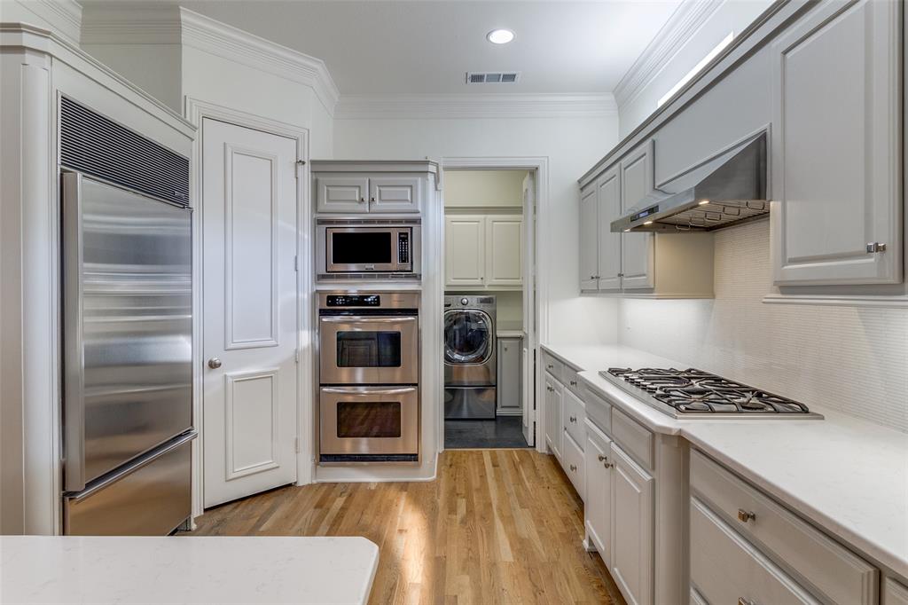 Gregory Twnhms 01 - Residential Lease