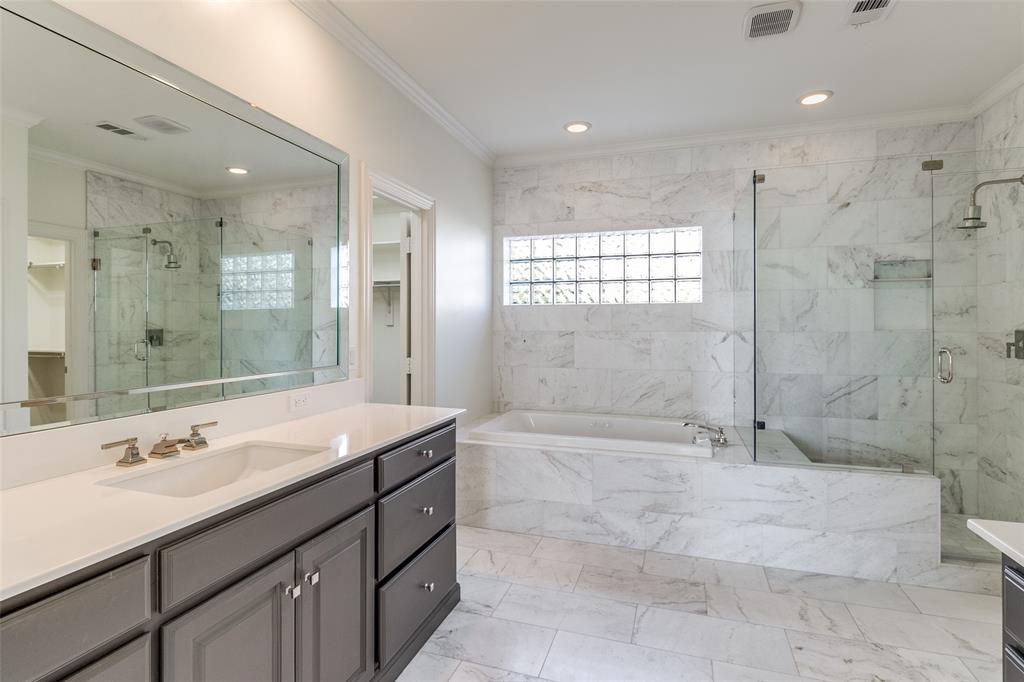 Gregory Twnhms 01 - Residential Lease