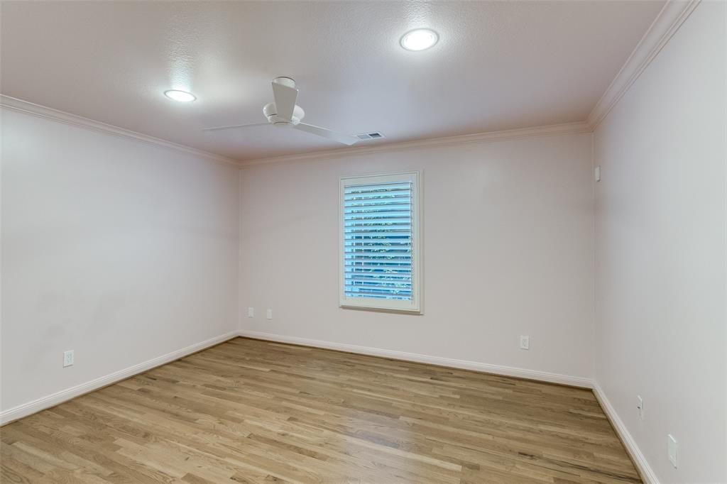 Gregory Twnhms 01 - Residential Lease