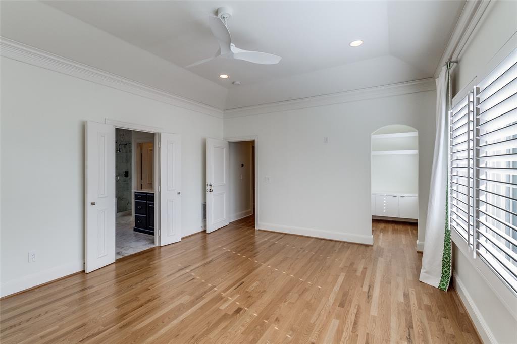 Gregory Twnhms 01 - Residential Lease