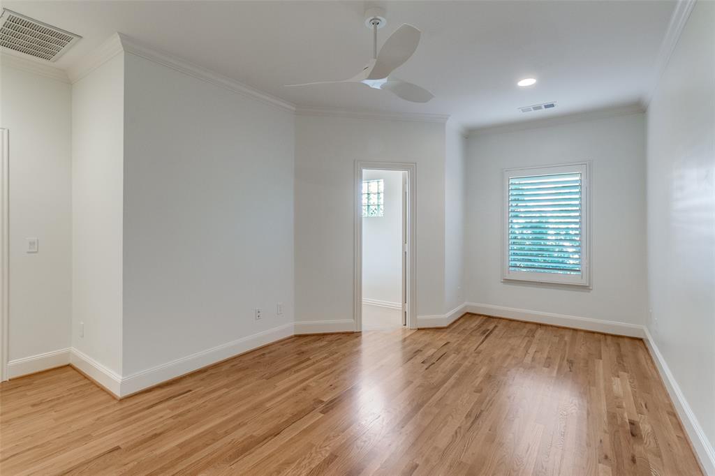 Gregory Twnhms 01 - Residential Lease