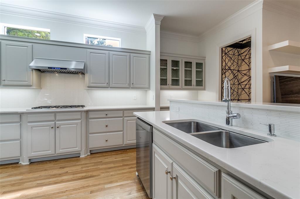 Gregory Twnhms 01 - Residential Lease