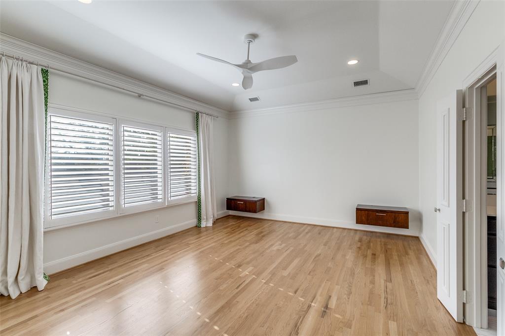 Gregory Twnhms 01 - Residential Lease