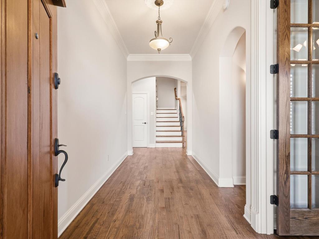 800 Silver Lake Drive