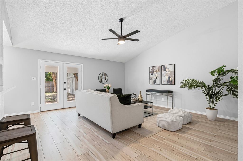 3814 Wooddale Court