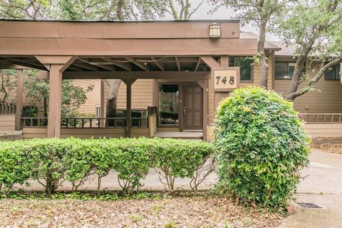 748 Haven Lane Fort Worth TX 76112