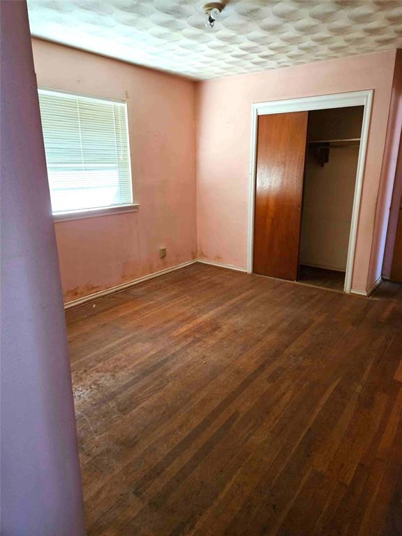 HOLLIS - Residential