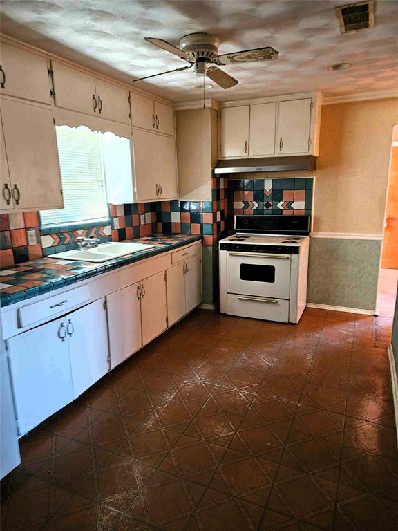 1708 Walmsley Avenue