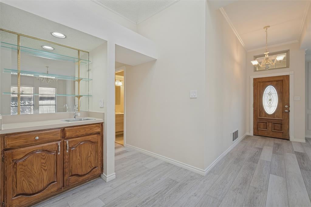 1404 Chesterfield Drive