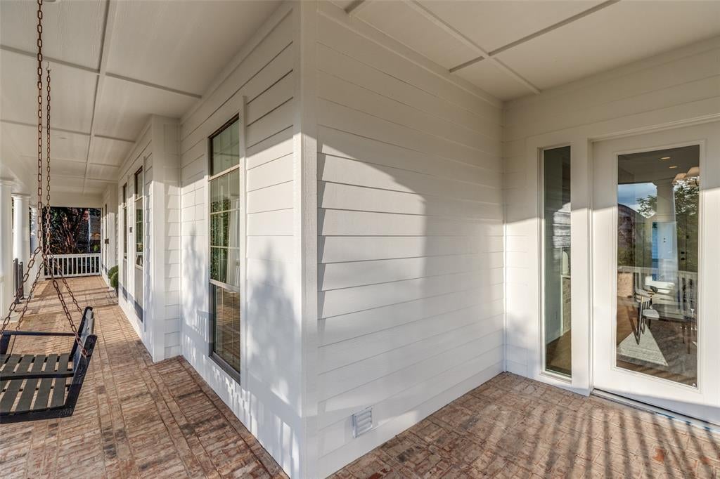 941 Sir Constantine Drive