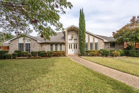 6415 Barkwood Lane Dallas TX 75248