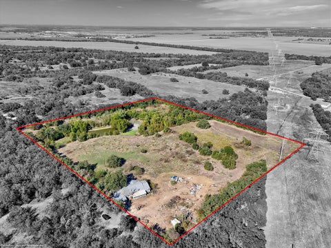 Photo of 227 Fm 2839, Lorena, TX 76655 (MLS # 21420271)