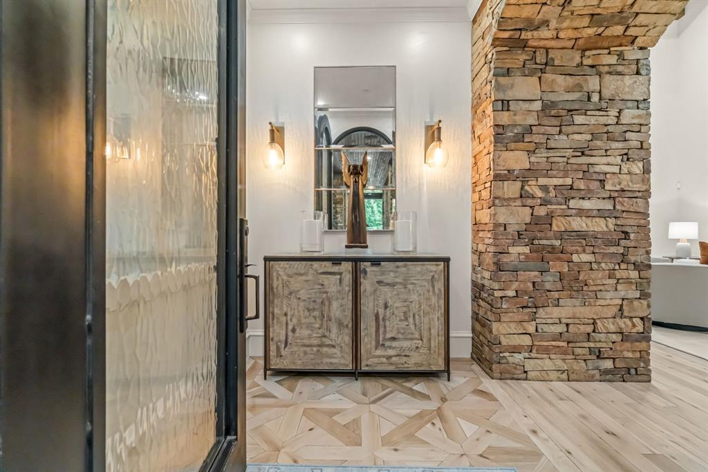 2215 King Fisher Drive