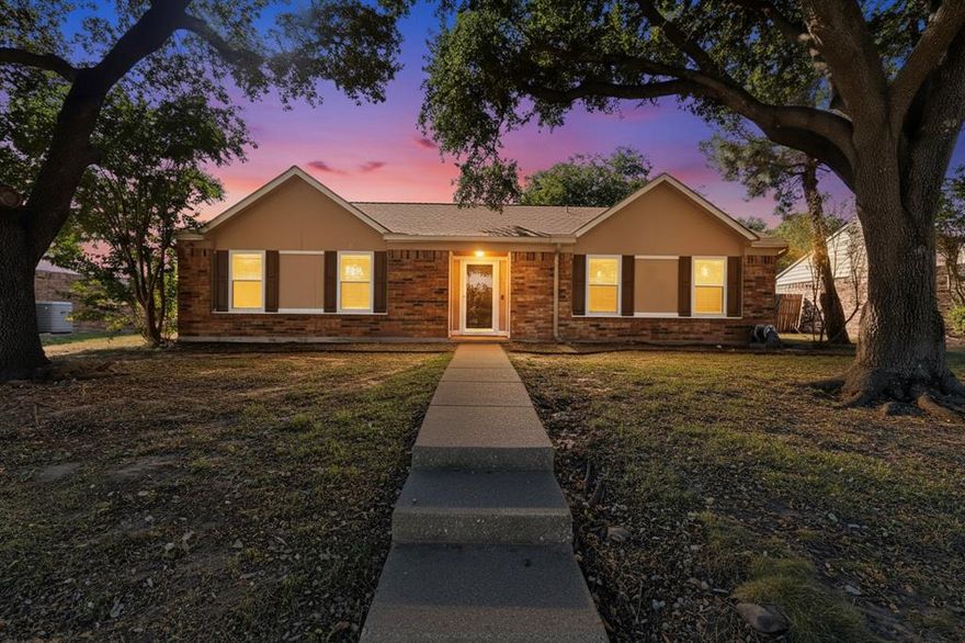 This house has 3 bedroom, 2 full undated baths, nice kitchen with fridge, huge laundry room, has extra storage outside of garage.
huge yard, high ceilings, open floor plan, bring your own idea and make this house a home.   Primary bath is updated.   All room have ceiling fan, living room with fireplace. Yard has wood fence and perfect to add a pool.   NO HOA. Coppell ISD with proven record and high ranking.  Close to schools, 635, 121 and lots of restaurants and shops.  Bring your offer.