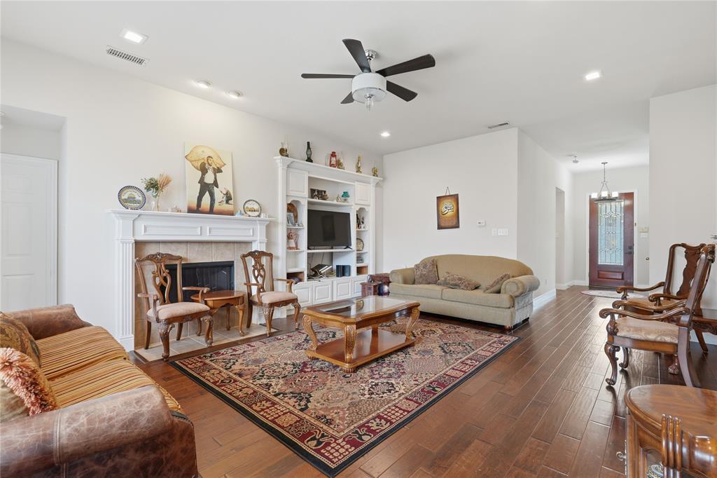 6809 Westover