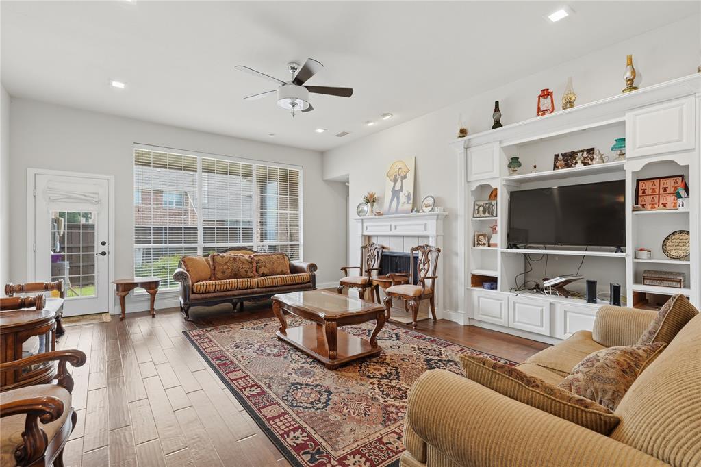 6809 Westover