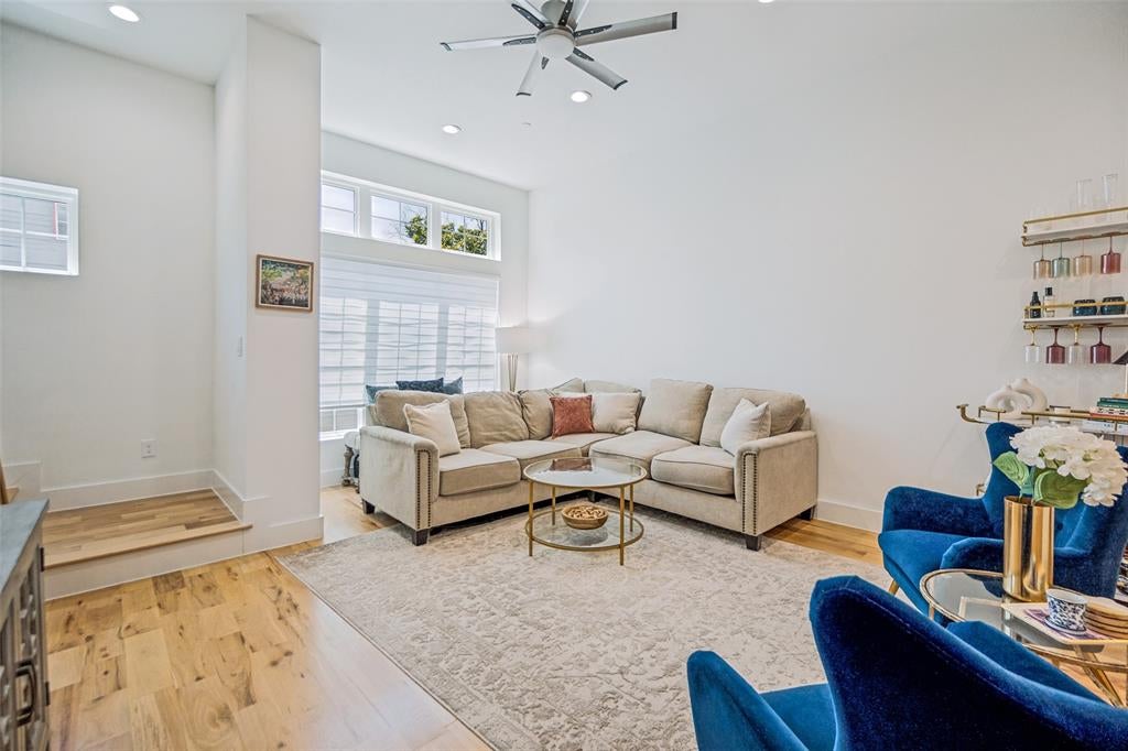 1910 Caddo Street B102
