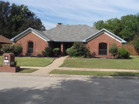 802 Ramblewood Drive Lewisville TX 75067