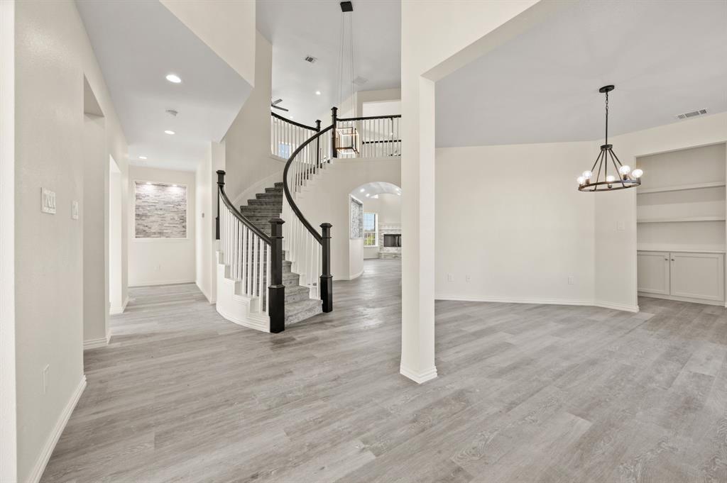 828 Mallard Pointe Drive
