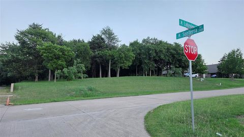 2776 S Lakeview Drive Cedar Hill TX 75104