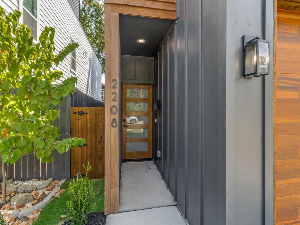 2208 Dyson Street