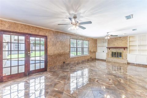 2418 Ingleside Drive Grand Prairie TX 75050