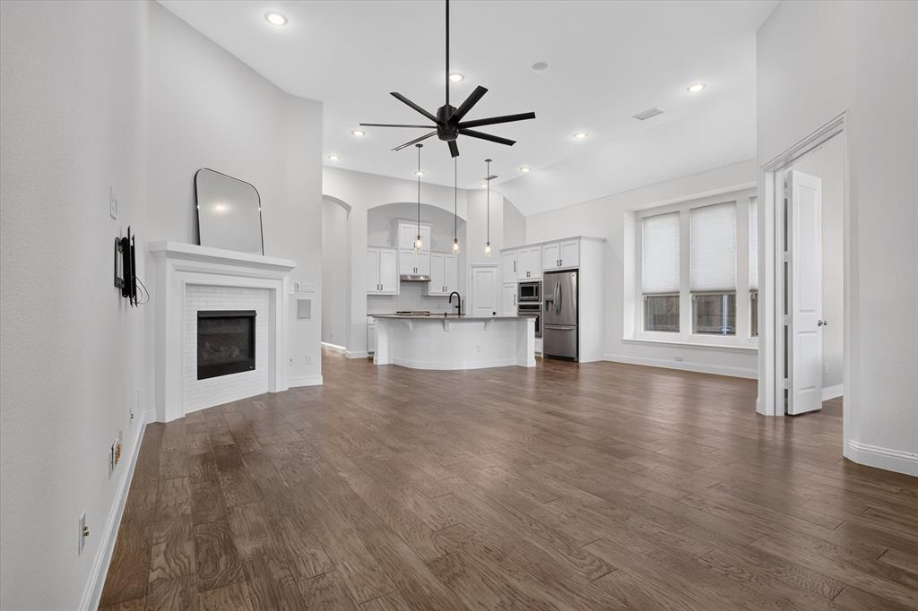 10105 Bitterroot Drive
