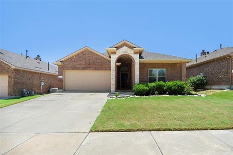 Single Family Residence in Denton TX 5900 Longmont Drive.jpg