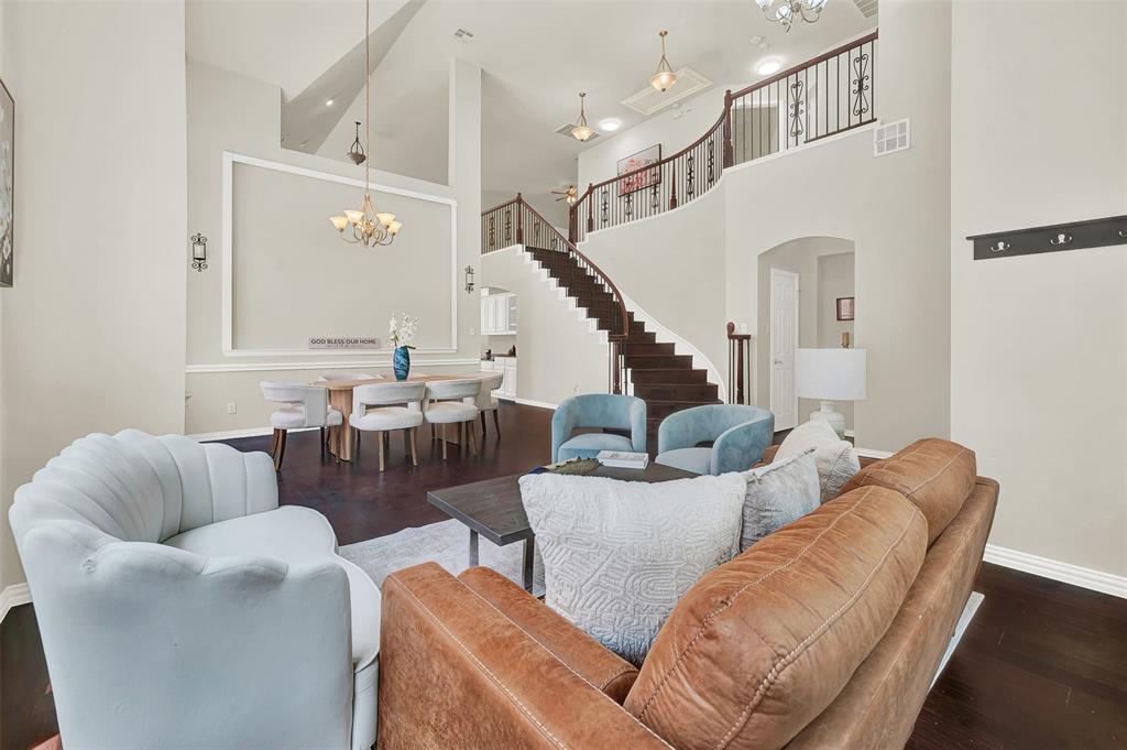 5925 Country View Lane