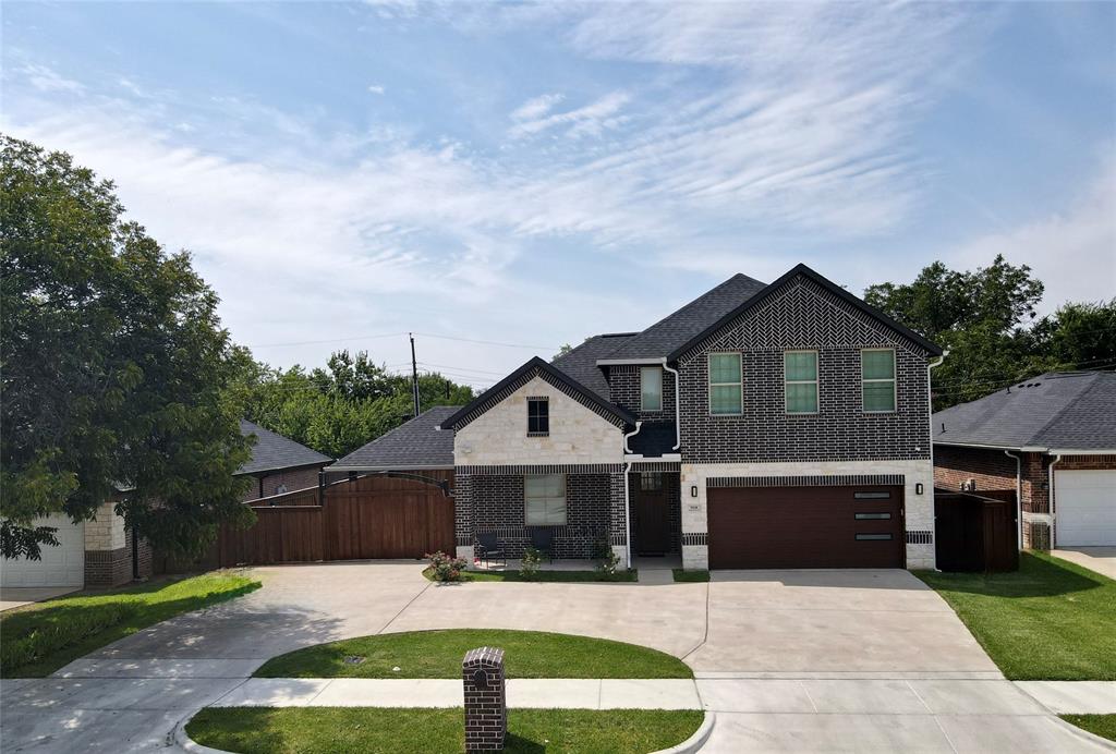 908 Marcellus Court