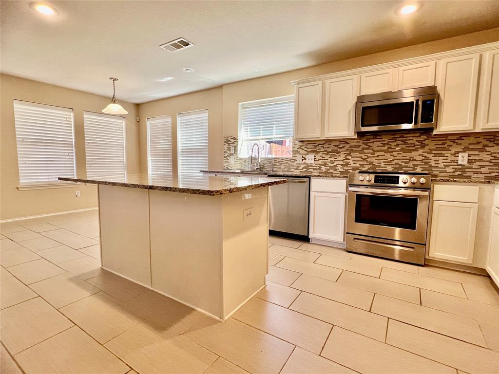 Heights At Westridge Ph II The - Residential Lease