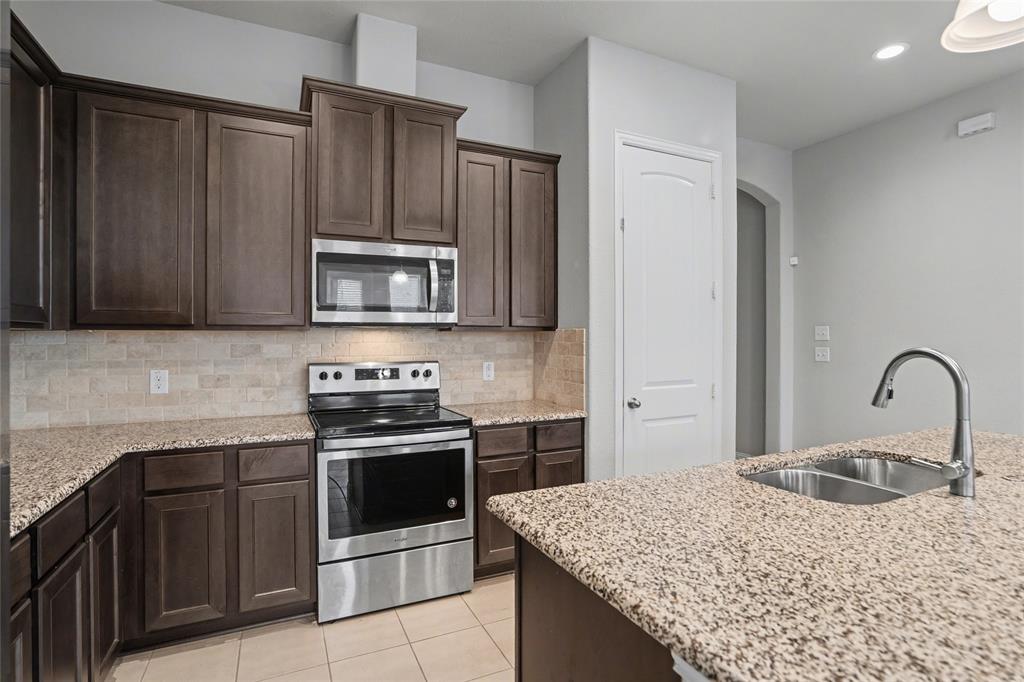 321 Lexington Avenue