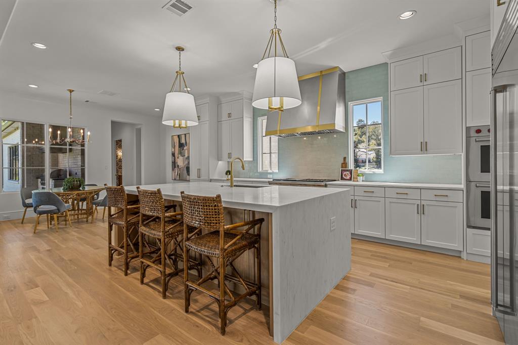 Montrachet - Residential