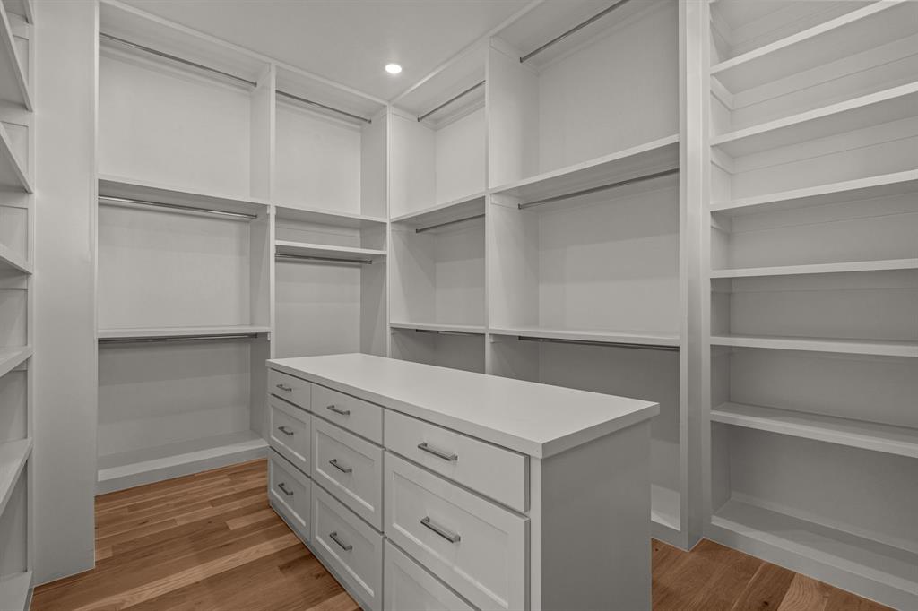 Montrachet - Residential