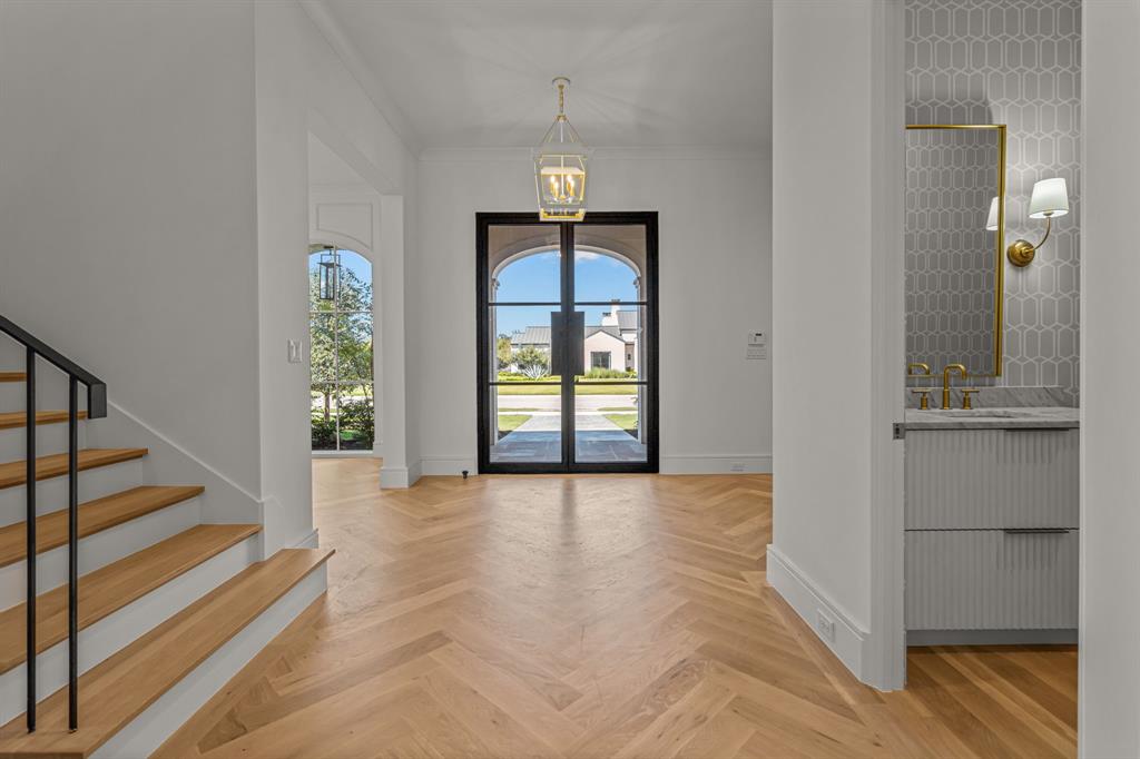 Montrachet - Residential