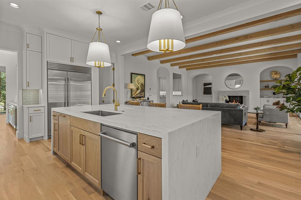 Montrachet - Residential