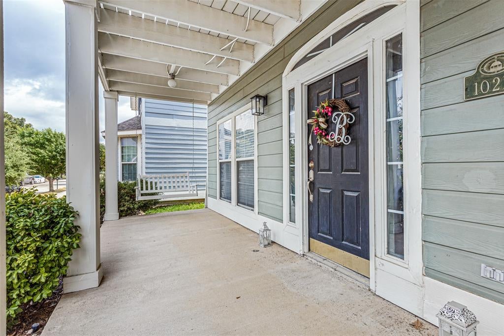 10216 Franklin Drive