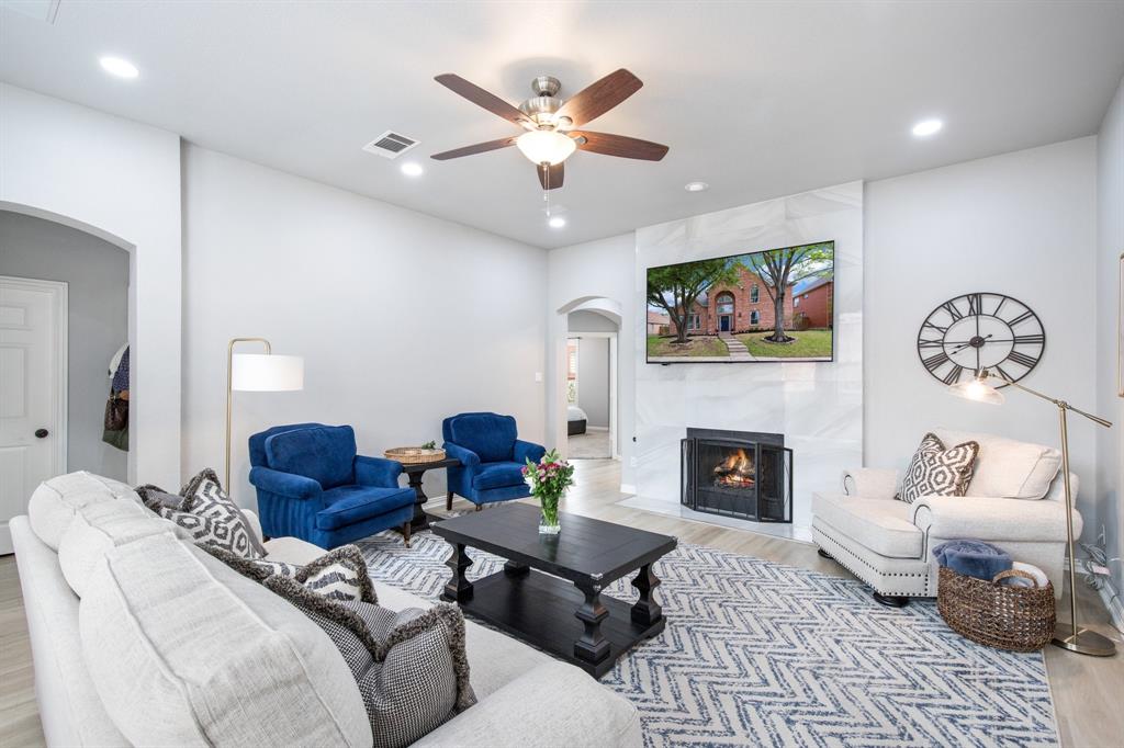 4728 Lawrence Lane