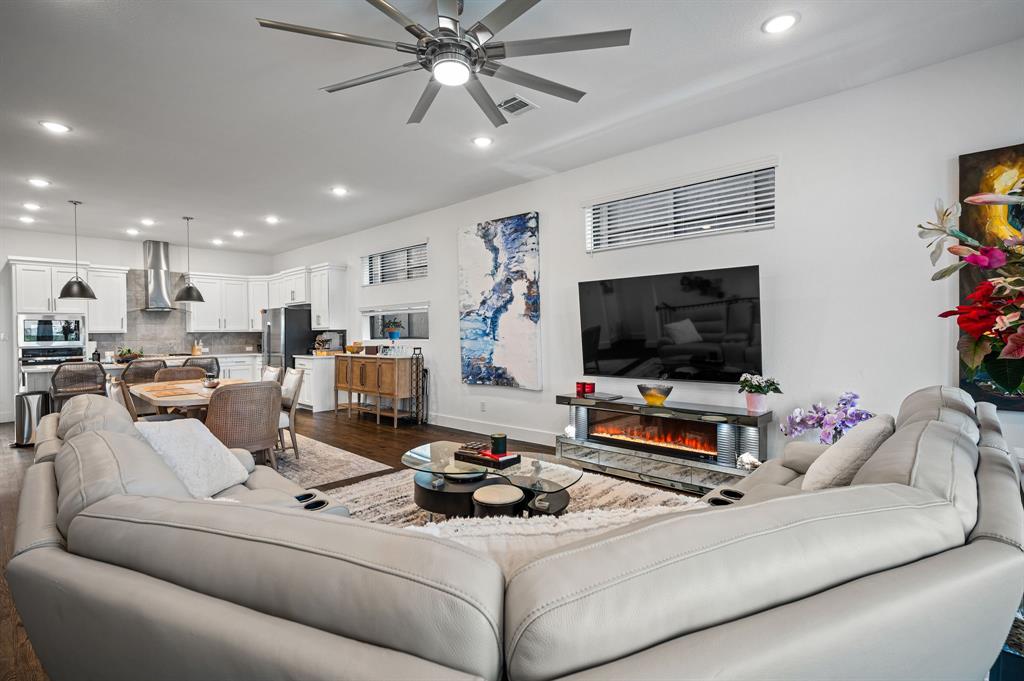 Sapphire Bay - Residential Lease