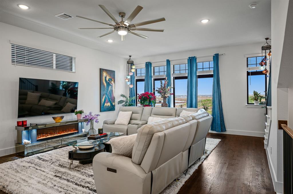 Sapphire Bay - Residential Lease