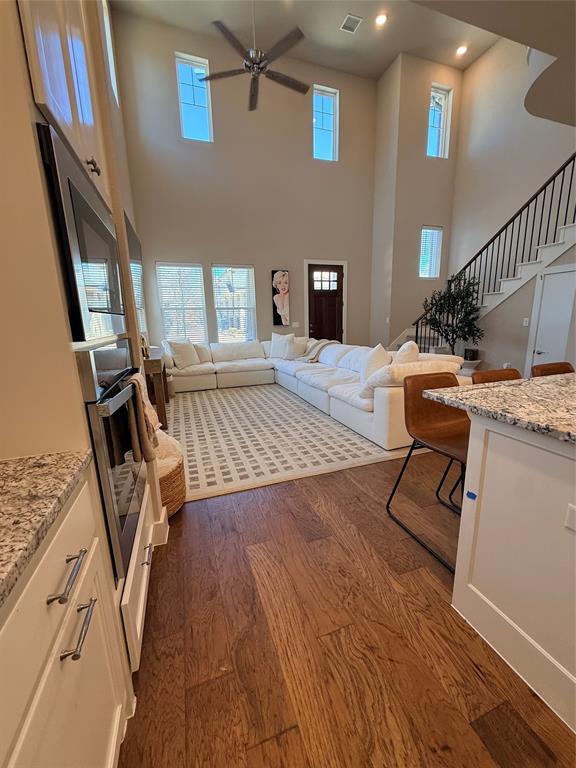 8044 Thomas Crossing