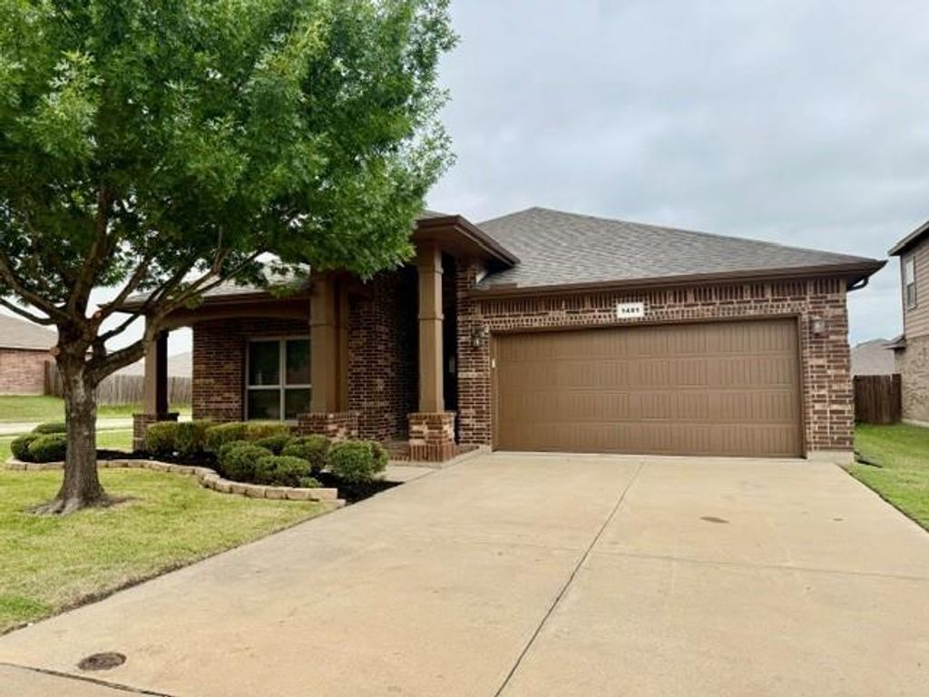 Photo of 1401 Elkford Lane, Fort Worth, TX 76247 (MLS # 21268517)