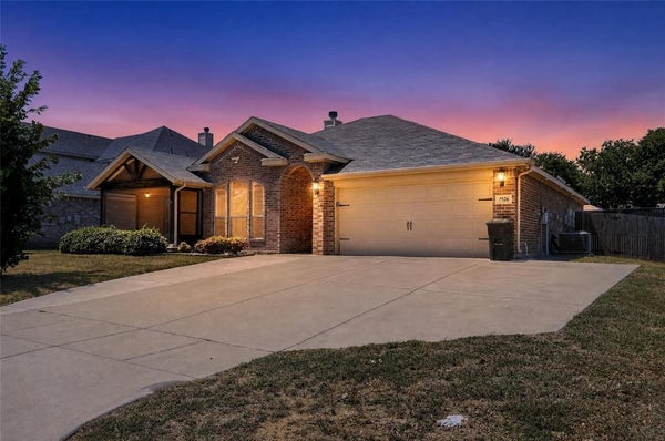 7526 PARK AVE, FORT WORTH, TX 76140 - Image c0848573ce99fba16e88fdbfea64e10d/4042368825