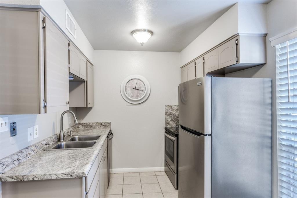 Ridglea Estate Condo - Residential