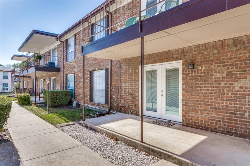 Ridglea Estate Condo - Residential