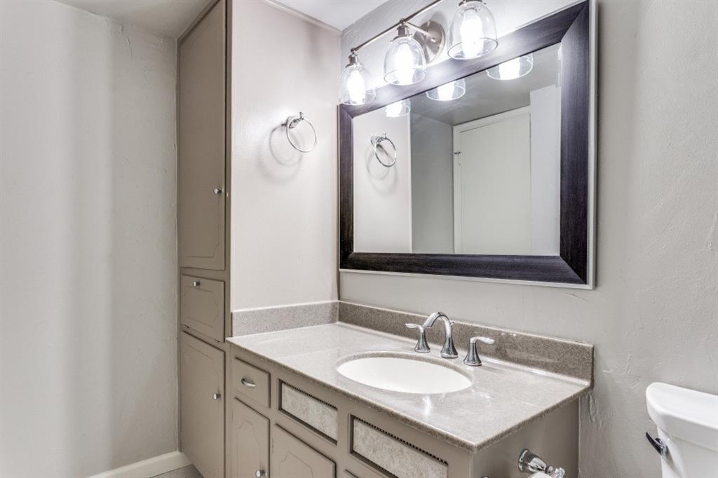 Ridglea Estate Condo - Residential